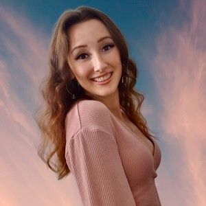 Meet your Posher, Carlie